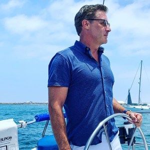 Meet your Posher, Troy